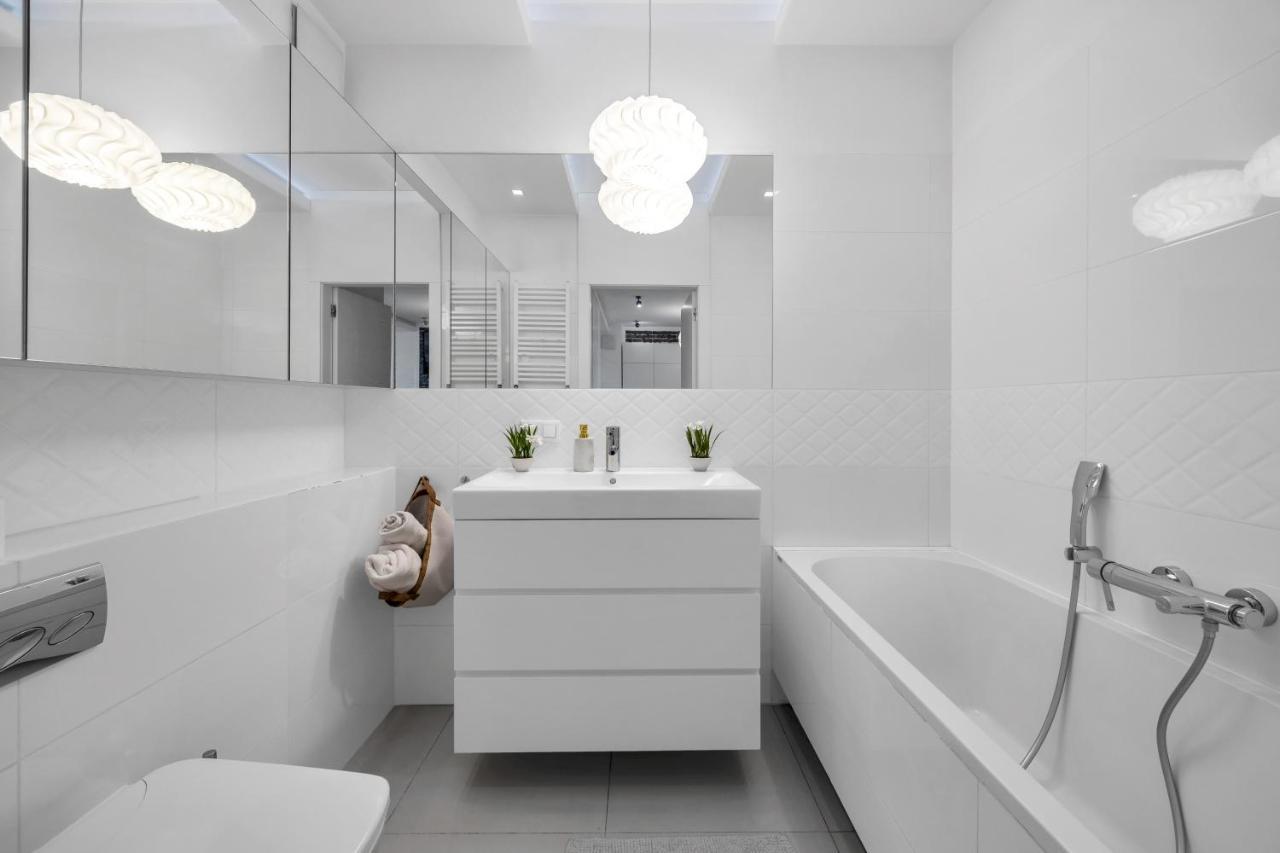 Spacious 2 Bedroom Ac Dalanowska 46 Βαρσοβία Εξωτερικό φωτογραφία